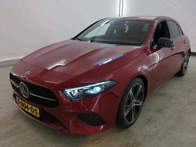 Mercedes-Benz A-KLASSE 1.3 200 LUXURY LINE, 2023