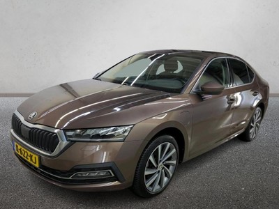 Skoda Octavia 1.4 TSI IV 150kW PHEV Business Edition Plus DSG, 2021
