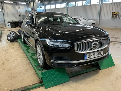 Volvo V90 Recharge T6 350hk AWD Core Edition Drag