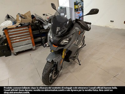 Peugeot XP 400 400i GT scooter -