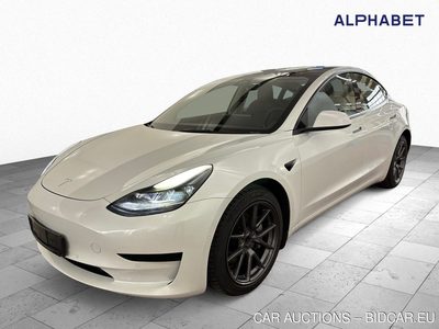 Tesla Model 3 Standard Reichweite Plus Hinterradantrieb, 2021