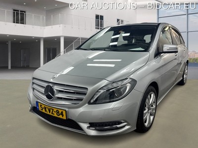 Mercedes-Benz B-klasse 1.5 180 AMBITION, 2013