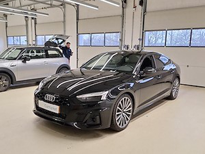 Audi A5 40tfsi s-line 204 CV,PACKS;Premium,Seats Comf,Park assist,Black look,Cuir