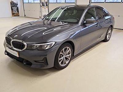 BMW 330e sport 184 CV,PACKS;Business Plus,Model Sport,Drivinf assist,Park assist,Mirror