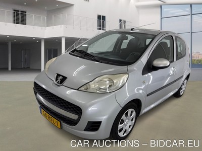 Peugeot 107 0.9 1.0-12V XS, 2011