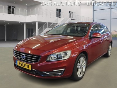 Volvo V60 2.4 2.4 D6 AWD PLUG-IN HYBRID SUMMUM, 2015