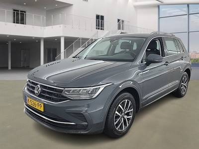 Volkswagen Tiguan 1.9 2.0 TDI LIFE BUSINESS, 2021