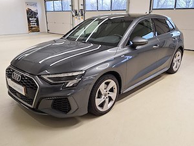 Audi A3 35tfsi sportback s-line 150 CV Packs; Premium; Ambient light; Storage&amp;Luggage; Park assist; GPS