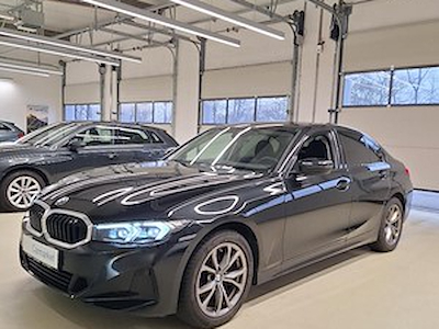 BMW 318D 150 CV Park Assist; Toit electrique;rnGPS