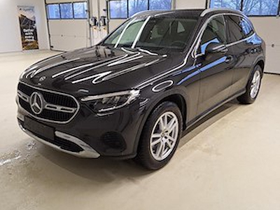 Mercedes-Benz Glc 220d luxury line 4matic 197 CV Parking pack; Toit pano electrique; Attelage; GPS
