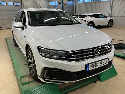 Volkswagen Passat GTE 218hk SC DSG Backkamera Varmare