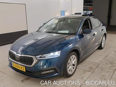 Skoda Octavia 0.9 1.0 E-TSI BUSINESS EDITION, 2021