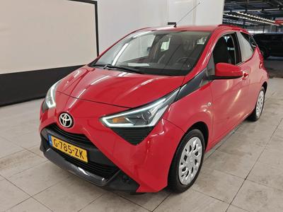 Toyota Aygo 0.9 1.0 VVT-I X-PLAY LIMITED, 2019