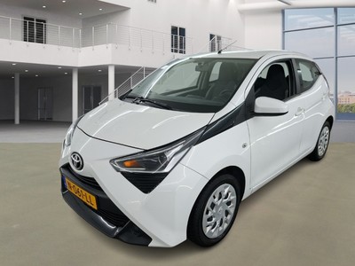 Toyota Aygo 0.9 1.0 VVT-I X-PLAY, 2021