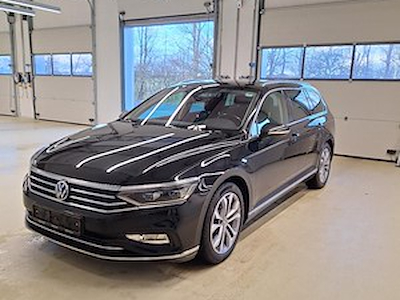 Volkswagen Passat variant 2.0 tsi eleganc 280 CV Packs Function; Technology; Winter; IQ.Light; Attelage; Toit pano
