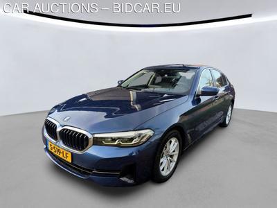 BMW 5-SERIE 1.9 520IA 184PK BUSINESS EDITION PLUS PARK SAFETY DRIVING ASSIST COM, 2023