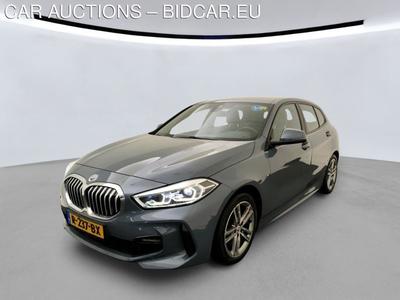 BMW 1-SERIE 1.4 118I 136PK BUSINESS EDITION M-SPORT PARKING, 2022