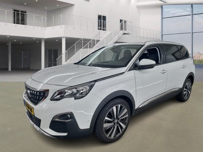 Peugeot 5008 1.1 1.2 PURETECH BLUE LEASE PREMIUM, 2021