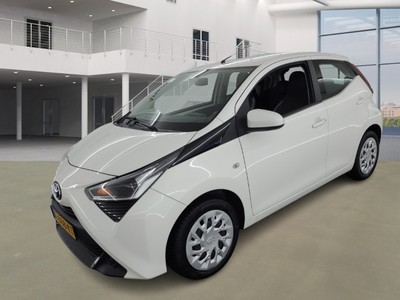 Toyota Aygo 0.9 1.0 VVT-I X-PLAY, 2021
