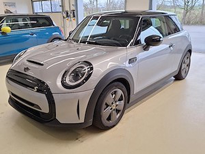 MINI 32.6 kwh cooper SE 184 CV Piano Black Exterieur; GPS