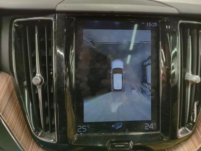 Volvo XC60 2.0 B4 MOMENTUM GEARTRONIC AUTO 4WD