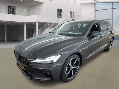 Volvo V60 1.9 2.0 T6 PLUG-IN HYBRID AWD PLUS DARK, 2025