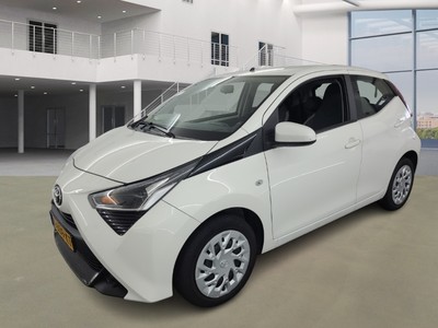 Toyota Aygo 0.9 1.0 VVT-I X-PLAY, 2021