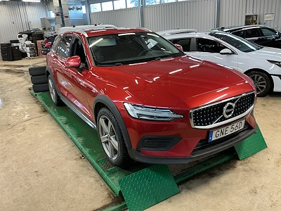 Volvo V60 cross country Cross Country B4 AWD 197hk Momentum Drag