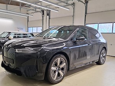BMW Ix 77kwh xdrive40 326 CV Packs; Park assist pro+; Sport ; Signature edition; BMW laser light;