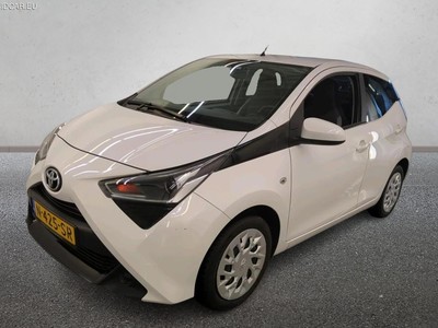 Toyota Aygo 1.0 VVT-i 53kW X-Play X-shift, 2022