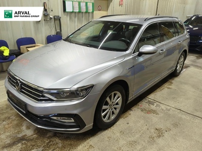 Volkswagen Passat 2.0 VARIANT 2.0 TDI SCR DSG 4MOTION, 2022