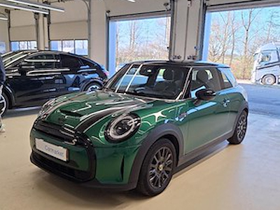MINI 32.6 kwh cooper SE 184 CV Piano black trim; Attelage; GPS