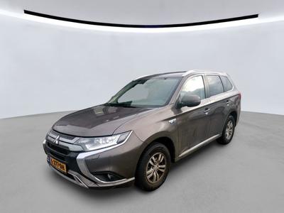 Mitsubishi Outlander 2.3 2.4 224PK PHEV PURE, 2021