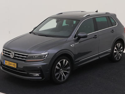 Volkswagen Tiguan 1.4 1.5 TSI 150PK DSG HIGHLINE BUSINESS R EXECUTIVE WINTER ADV R-LIN PANORAMADAK TREKHAAK, 2020