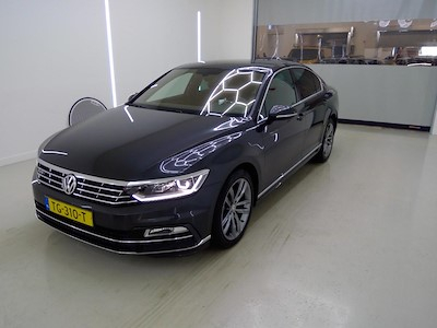 Volkswagen PASSAT 1.4 TSI ACT 7-DSG Highline Business R 4d