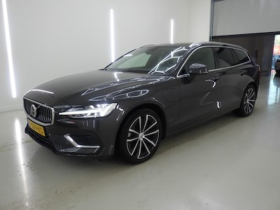 Volvo V60 T6 AWD Plug-in Hybrid Core - Bright 5d