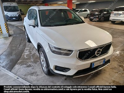 Volvo xc40 T2 automatico momentum pro -