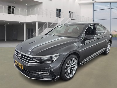 Volkswagen Passat 1.4 1.5 TSI R-LINE BUSINESS +, 2022