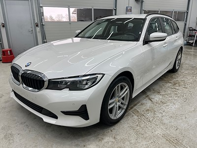 BMW Series 3 320d Connected Touring Auto UA!