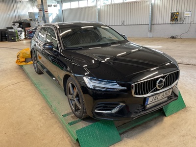 Volvo V60 Recharge T6 350hk AWD Core Bright Aut Lader Drag
