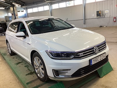 Volkswagen PASSAT GTE 218hk Cockpit Drag Varmare Lader