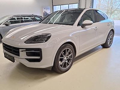 Porsche Cayenne coupe 3.0 e-hybrid 305 CV Packs; Sports exhaust syst; Atmospheric lighting; Interior carbon;