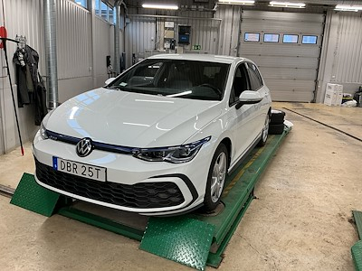 Volkswagen Golf GTE 245hk Navi Travel Assist Matrix