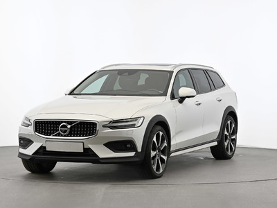 Volvo V60 Cross Country B4 AWD Geartronic (II.Gen) CROSS COUNTRY PRO, 2022