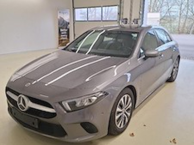 Mercedes-Benz A 180d business solution 116 CV Smartphone Integration; GPS