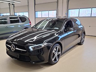 Mercedes-Benz A 250e luxury line 160 CV Packs; Premium; Night; Multibeam LED; Toit Pano; Attel; GPS