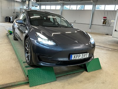 Tesla Model 3 Long Range 440hk AWD Lader