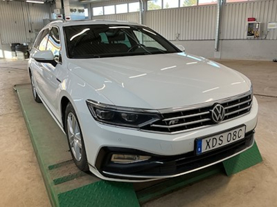 Volkswagen Passat TDI 200hk 4Motion GT SC DSG Lader Cockpit H/K