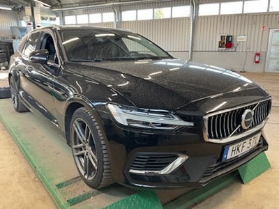 Volvo V60 Recharge T6 350hk AWD Core Edt Drag H/K
