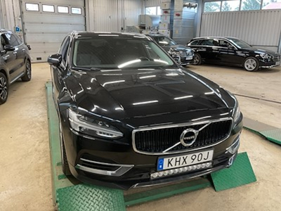 Volvo V90 Recharge T8 392hk AWD Momentum Drag